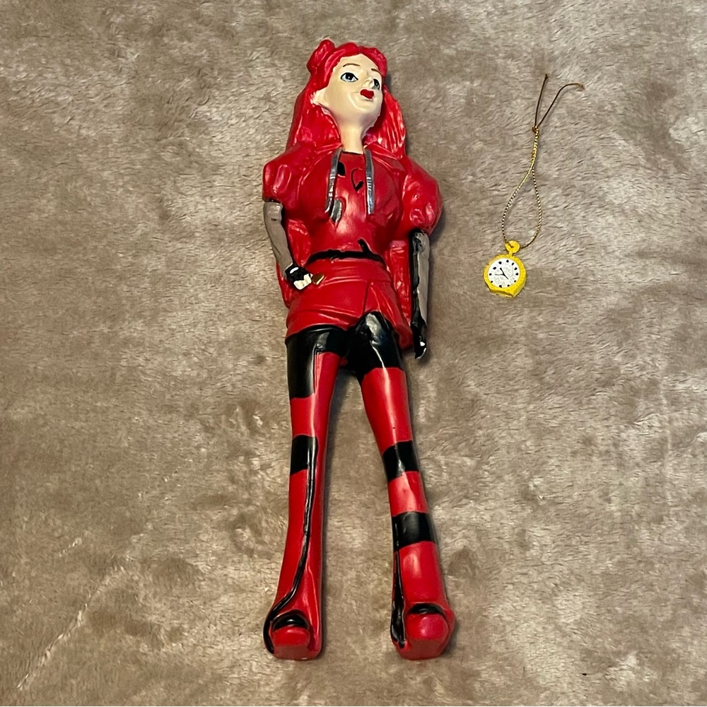 Disney Descendants Rise of Red Limited Edition 11″ Resin Figure / Timepiece New